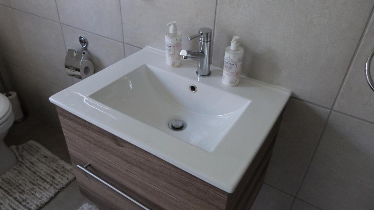 Settle Inn Self Catering Units Colchester Eksteriør billede