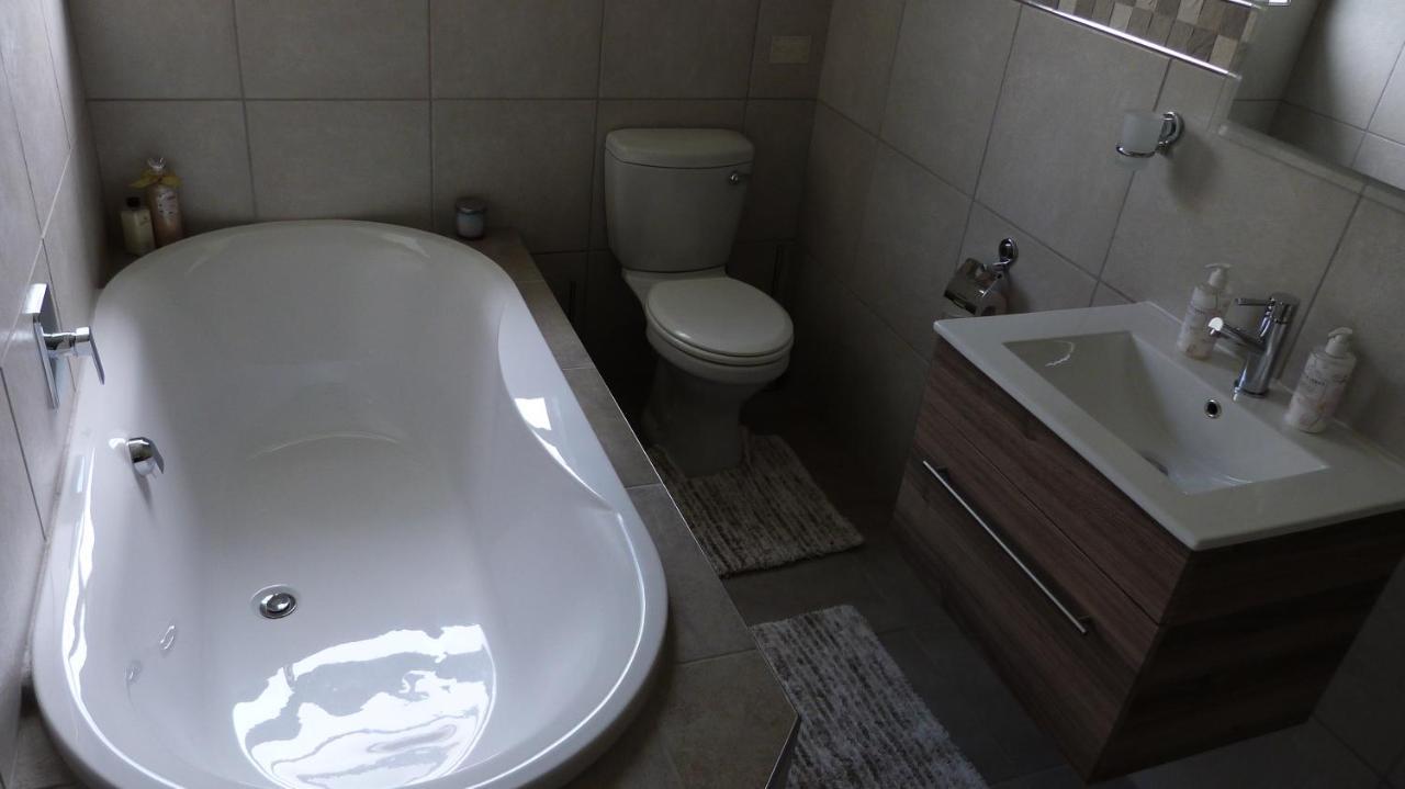 Settle Inn Self Catering Units Colchester Eksteriør billede